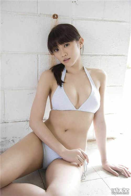 高井ルナ