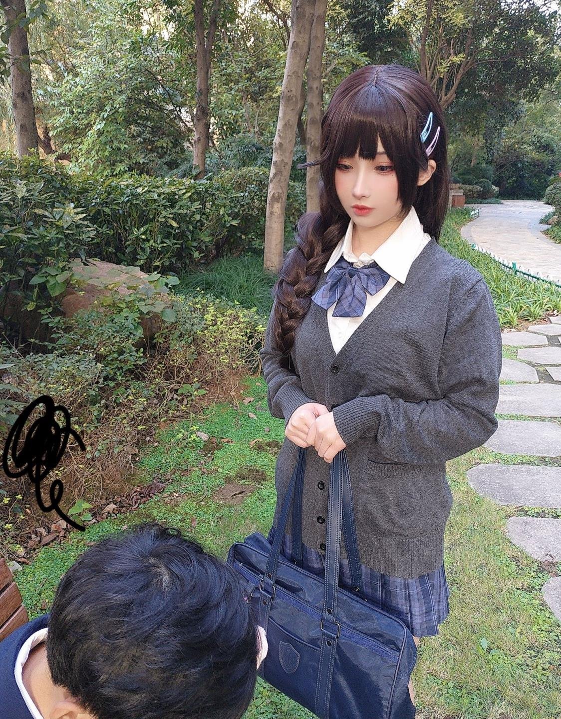 ����ˮ�۴�ѧ��žž�Ű���Ů