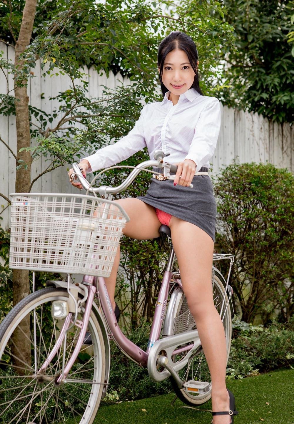 ŷ�����ֳ��ִ�ëƬ���۽�