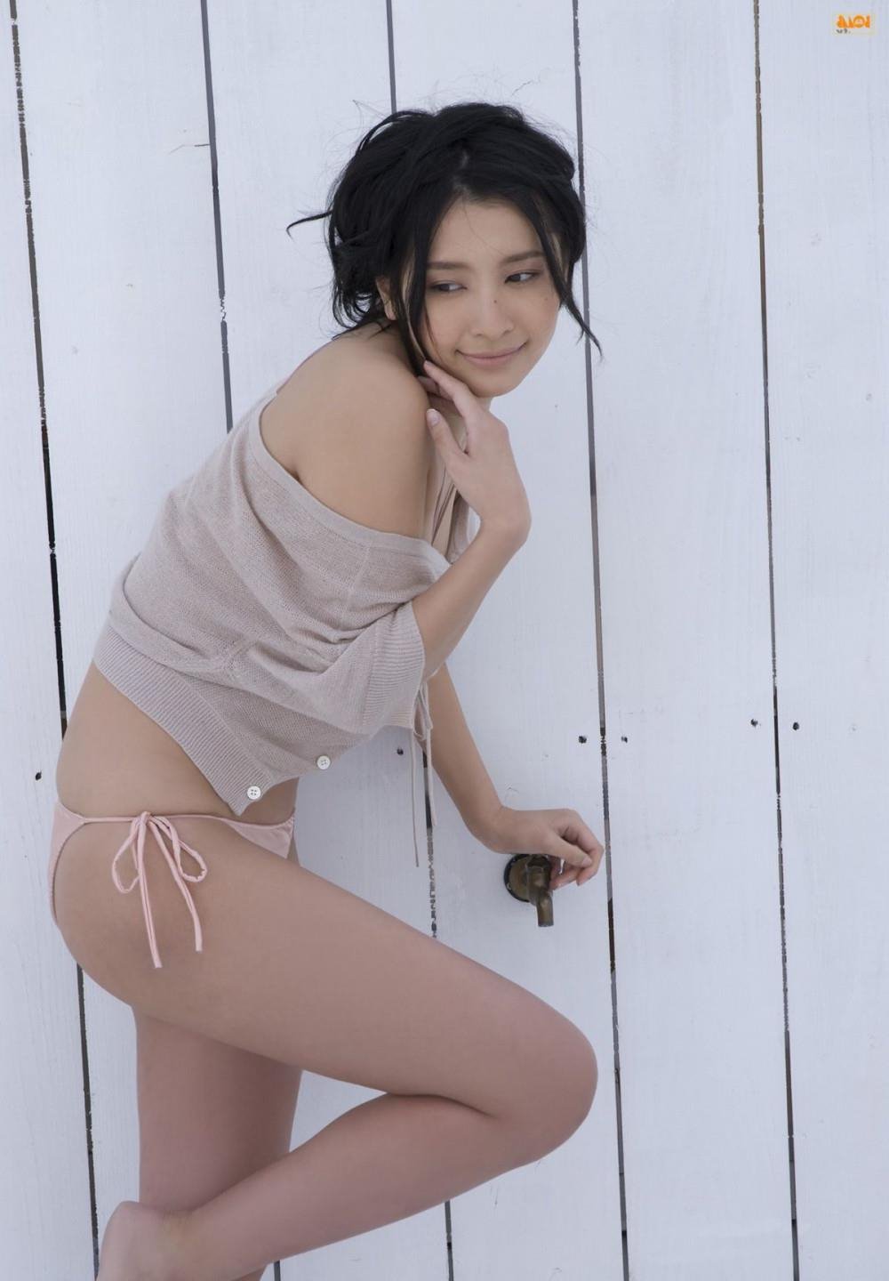 ����ө �첥